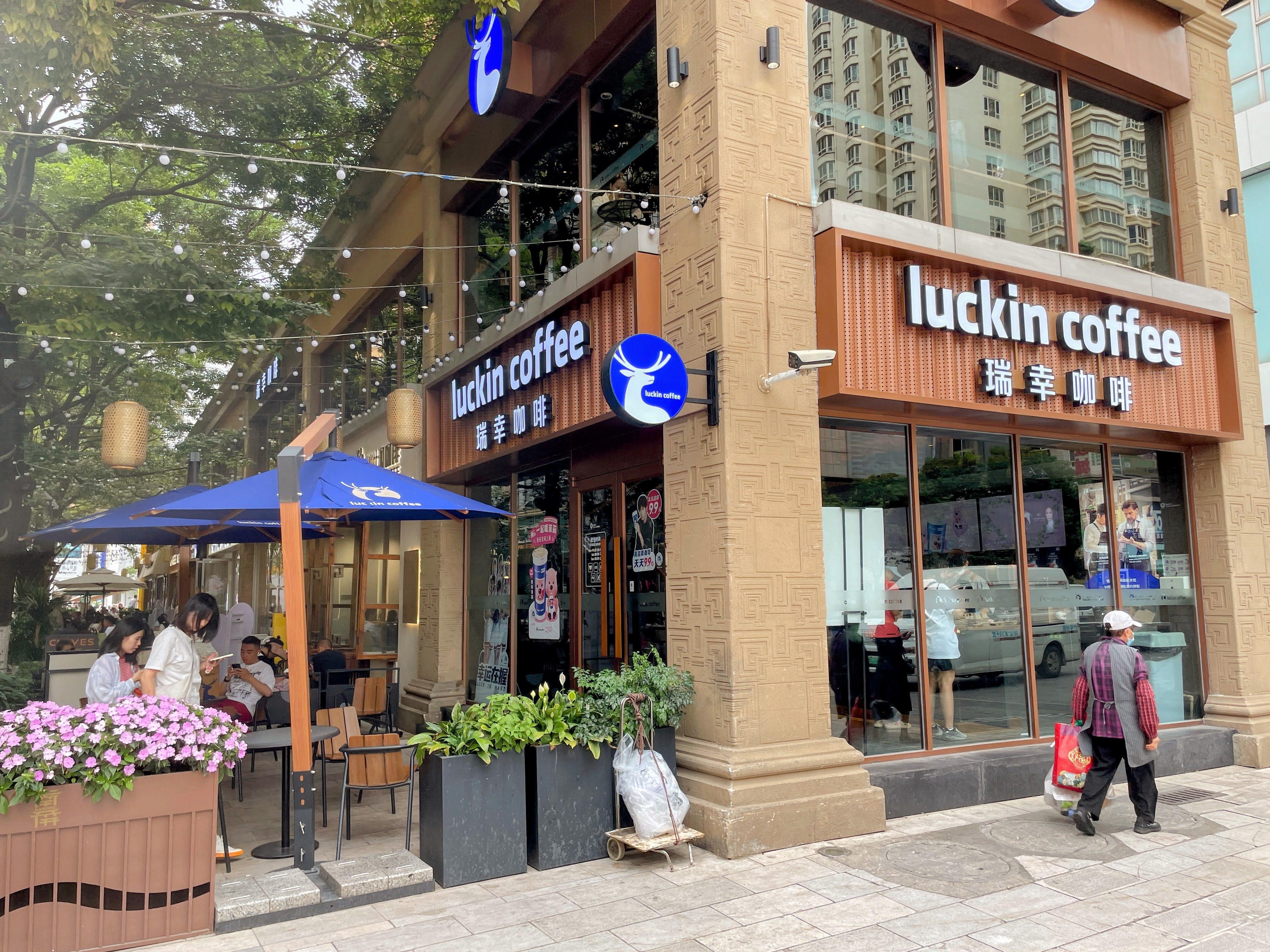 Exploring New Horizons as Luckin Enters Starbucks' Homeland